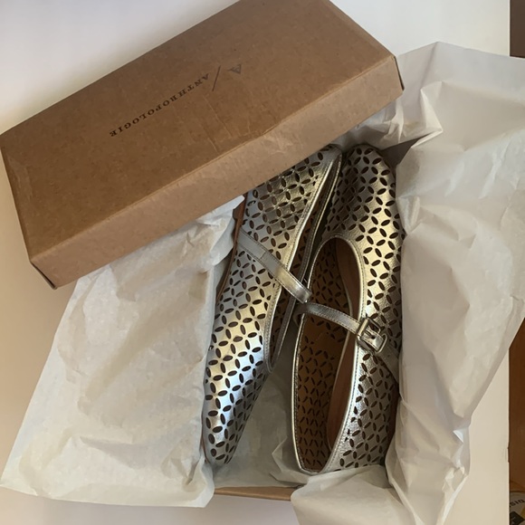 NWB Anthropology Cristal Prada floral cut out in silver. Size 41. - Picture 6 of 6